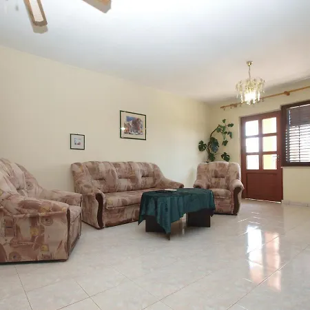 House Mladen 2073 Holiday home Barbariga
