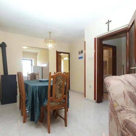 House Mladen 2073