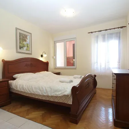 House Mladen 2073 *